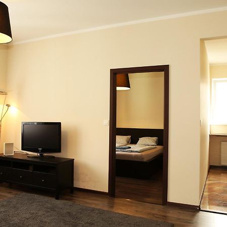 City Center Apartment In Middle Of Братислава Екстериор снимка