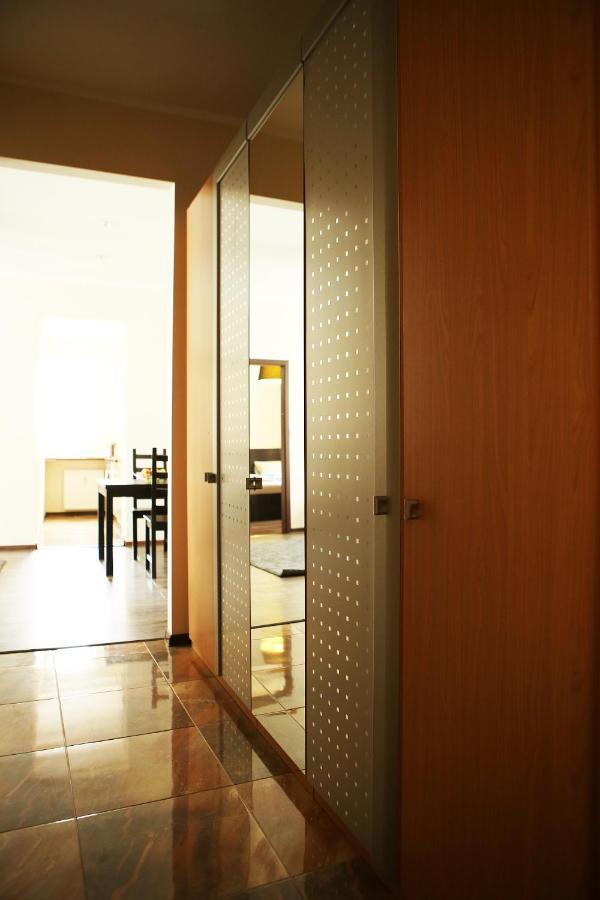 City Center Apartment In Middle Of Братислава Екстериор снимка